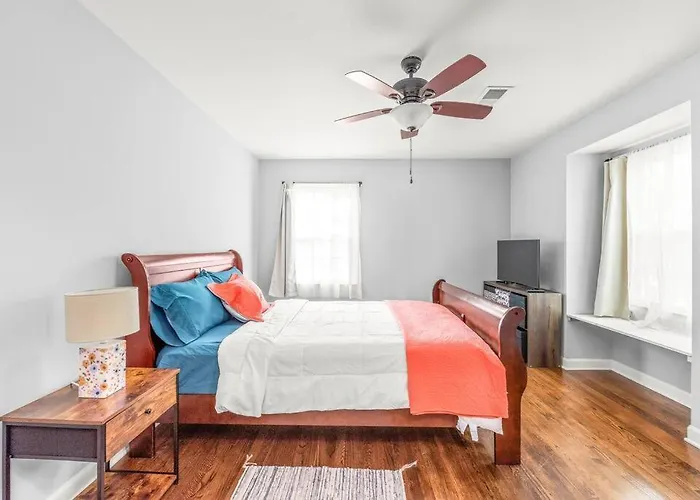 Spotless 4Br Near Clt Uptown, Fast Wi-Fi